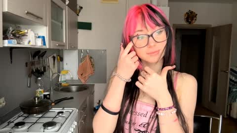 Aileen online show from April 9, 6:13 am