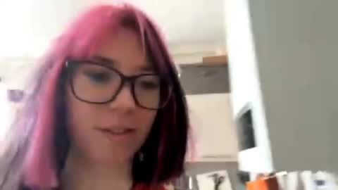 Aileen online show from April 14, 7:03 am