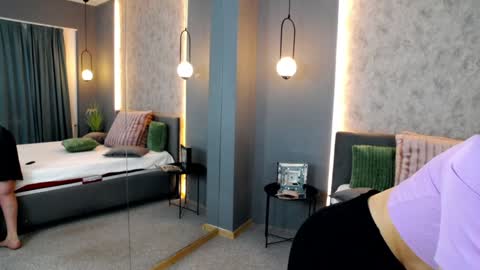 lisacroft online show from January 27, 8:07 am