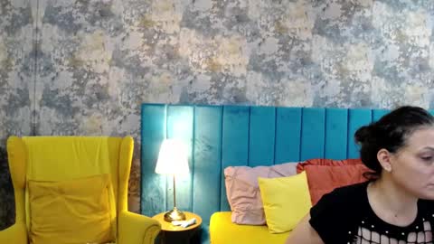 lisacroft online show from October 12, 10:03 am