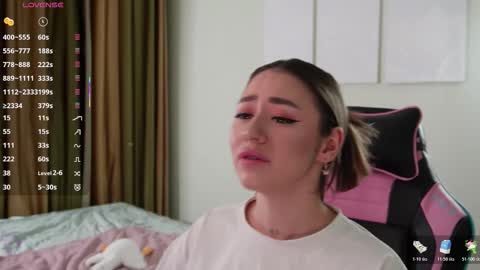 Snapshot of lisamayson chatting on November 5, 3:23 pm LISA online show from November 5, 3:23 pm