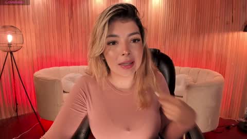 Snapshot of lisamonroe_ chatting on February 5, 12:17 pm LISA MONROE online show from February 5, 12:17 pm