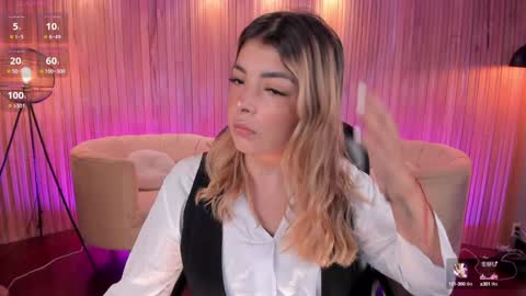 Snapshot of lisamonroe_ chatting on February 7, 1:01 pm LISA MONROE online show from February 7, 1:01 pm