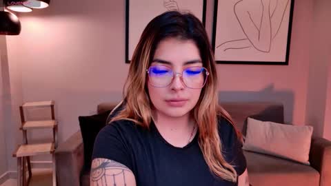 Snapshot of lisamonroe_ chatting on September 14, 11:31 am LISA MONROE online show from September 14, 11:31 am