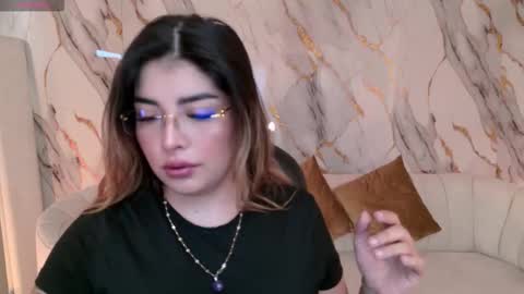 Snapshot of lisamonroe_ chatting on December 2, 11:59 am LISA MONROE online show from December 2, 11:59 am