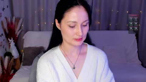 Snapshot of lisamooore chatting on January 11, 1:22 pm Lisa Moore online show from January 11, 1:22 pm