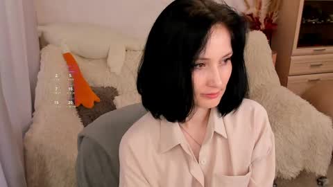 Snapshot of lisamooore chatting on June 8, 1:28 am Lisa Moore online show from June 8, 1:28 am