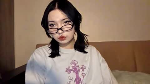 lisandrasteed online show from March 27, 2:50 pm