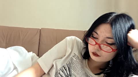 lisandrasteed online show from April 1, 11:55 am