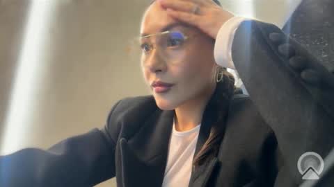 lisandriaa online show from April 2, 10:02 am