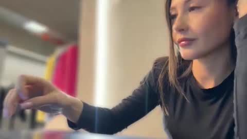 lisandriaa online show from April 9, 1:16 pm