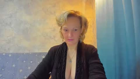 Lisasimsxs online show from February 8, 10:13 pm