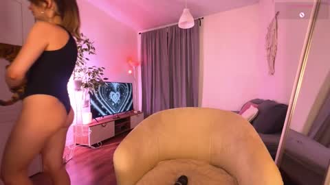 Snapshot of liss_n_gloss chatting on February 24, 4:05 pm Lisa online show from February 24, 4:05 pm