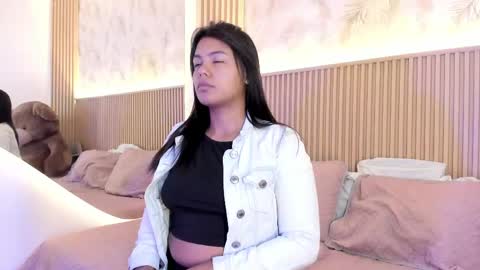 Snapshot of liss_reyes chatting on May 12, 12:24 pm Liss online show from May 12, 12:24 pm