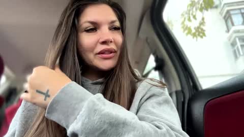 Snapshot of lissa__1 chatting on November 5, 10:04 am Lissa online show from November 5, 10:04 am