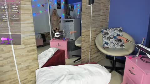 Snapshot of lissa_brown_ chatting on January 30, 2:49 am Lissa online show from January 30, 2:49 am