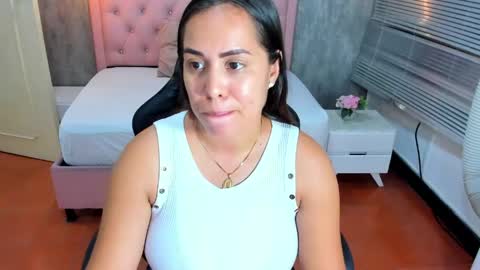 L I S S A  online show from April 14, 3:01 am