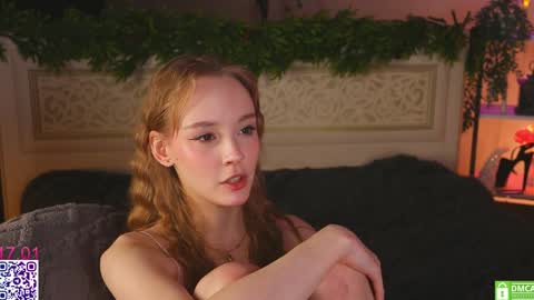 Snapshot of lissa_meooow chatting on January 17, 6:07 am your Liza again. Next stream Dec. 1 at 2 or 3 GMT online show from January 17, 6:07 am