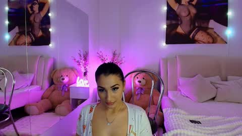 lissa_yassemin online show from December 3, 1:41 am
