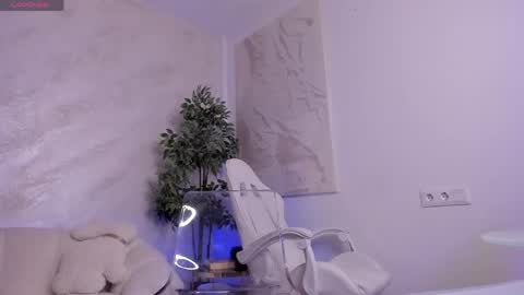 Alexa online show from April 8, 11:05 pm