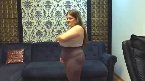 Lisa online show from November 10, 2:49 pm