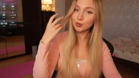 Snapshot of lissablush_ chatting on May 10, 10:20 am Lissa online show from May 10, 10:20 am
