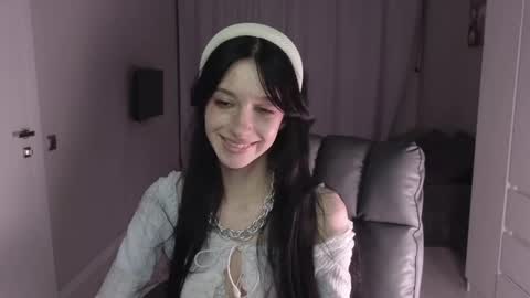 Snapshot of lissaelison chatting on March 19, 10:47 pm lissaelison online show from March 19, 10:47 pm