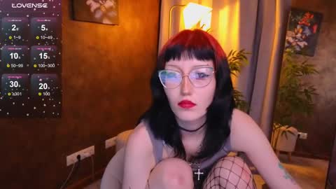 lissaros online show from February 9, 1:14 pm