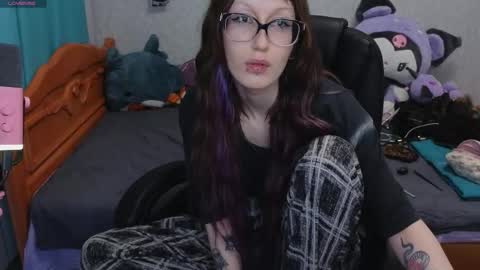 lissaros online show from March 22, 7:06 pm