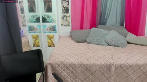 Snapshot of lissavillalobos chatting on December 1, 8:09 pm lissa online show from December 1, 8:09 pm