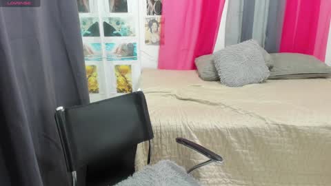 Snapshot of lissavillalobos chatting on January 8, 11:30 pm lissa online show from January 8, 11:30 pm