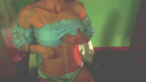 Snapshot of lisstaylor chatting on February 12, 4:11 pm Liss online show from February 12, 4:11 pm