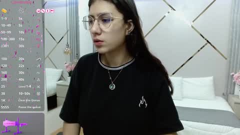 Lita online show from December 7, 2:35 pm