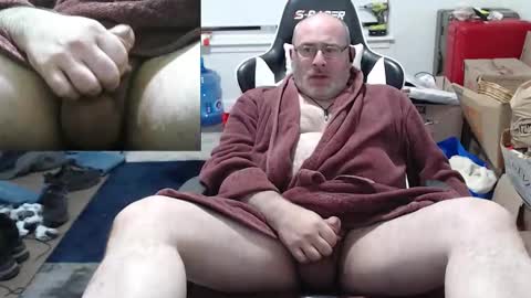 Snapshot of litemike7 chatting on October 11, 2:33 am litemike7 online show from October 11, 2:33 am