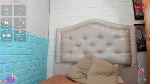 VANESSA online show from April 7, 1:00 pm