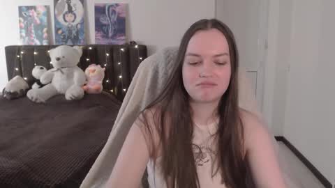 little__flowers online show from October 10, 8:02 am