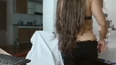 Catalina online show from April 6, 11:05 pm