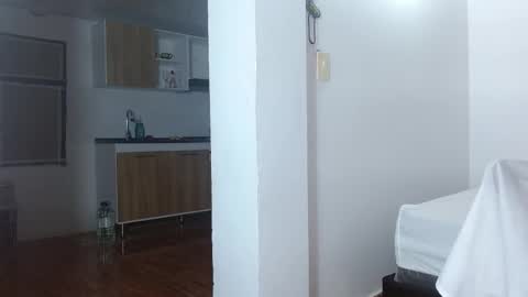 Catalina online show from April 18, 12:25 am