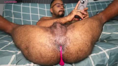 Snapshot of little_bear00 chatting on April 19, 12:33 am Little bear - give my room a like thanks. online show from April 19, 12:33 am