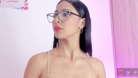    online show from November 25, 11:21 am