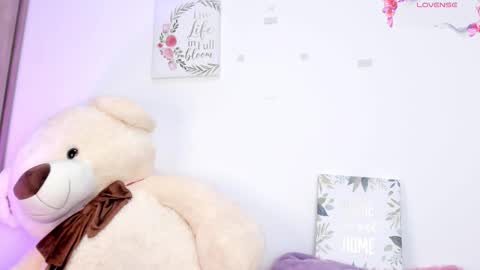    online show from March 27, 10:59 am