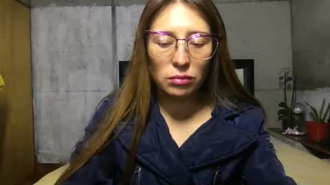 Snapshot of little_devil_diablita90 chatting on January 3, 1:27 am Diablita online show from January 3, 1:27 am