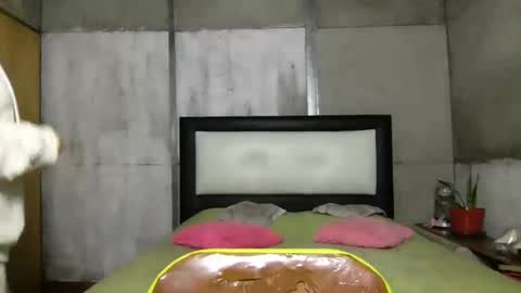 Snapshot of little_devil_diablita90 chatting on February 16, 2:42 am Diablita online show from February 16, 2:42 am