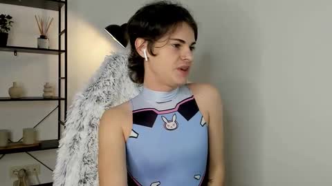 Snapshot of little_femb0y chatting on February 7, 11:14 am Daniel online show from February 7, 11:14 am