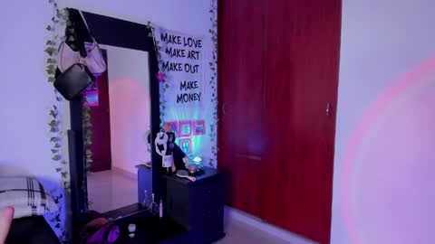 kayla  Instagram kayla 71082 online show from March 30, 11:06 pm