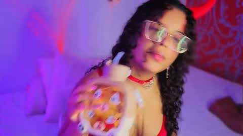 Snapshot of little_lilith_apple chatting on October 22, 7:57 pm little_lilith_apple online show from October 22, 7:57 pm