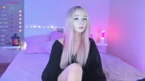 Snapshot of little_misaki chatting on January 13, 11:27 pm Maria online show from January 13, 11:27 pm