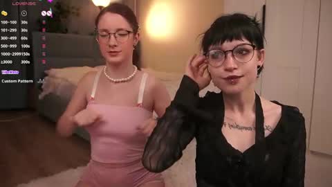 Kiki online show from July 4, 8:04 pm