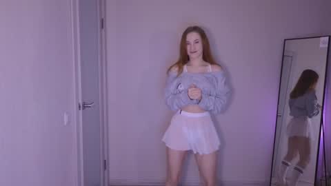 little_pretty_woman online show from December 1, 5:13 pm