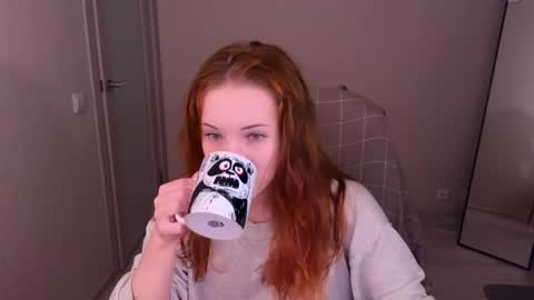 little_pretty_woman online show from January 17, 2:44 pm